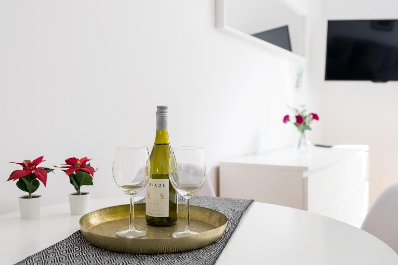 Discover Krakow Apartments - 5 Borowickiej St - Studio Next To Opera And Unity Centre Exterior photo